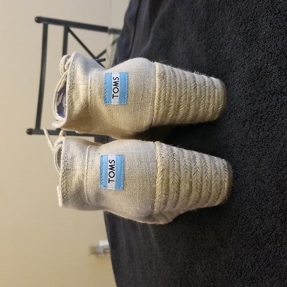 Toms Wedges - Picture 5 of 8